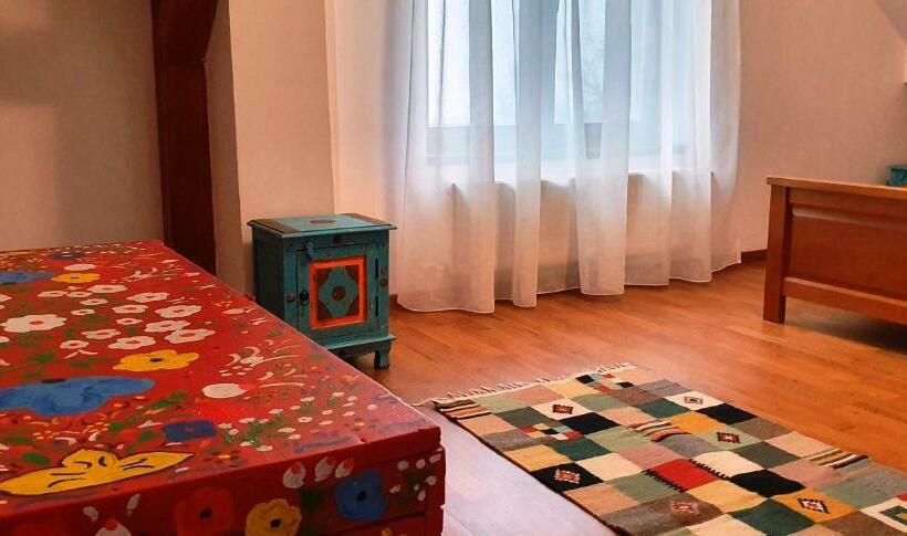 فندق Pensiunea Tania Nora