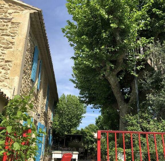 پانسیون Les Volets Bleus Provence
