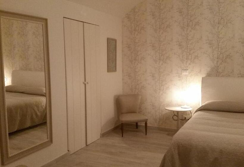 مبيت وإفطار Novecento Charming Room