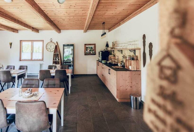 هتل Bauernhof Kure