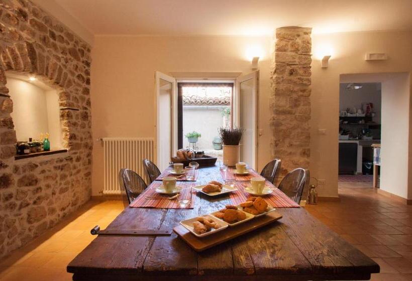 Lelive Bed And Breakfast