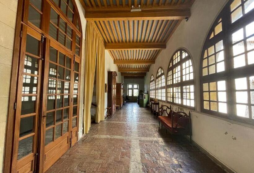 צימר Château De Rousson