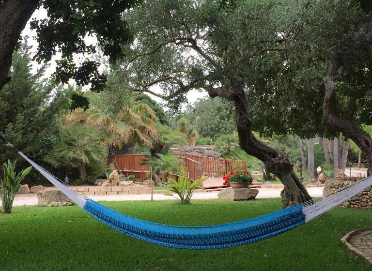 تختخواب و صبحانه Villa Giulia   Sicilian Luxury Garden
