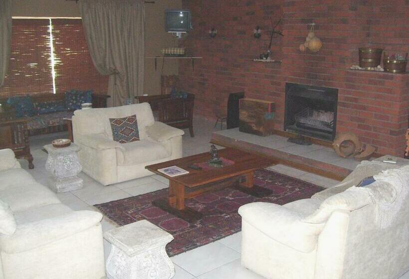 ペンション Ashtree Guesthouse