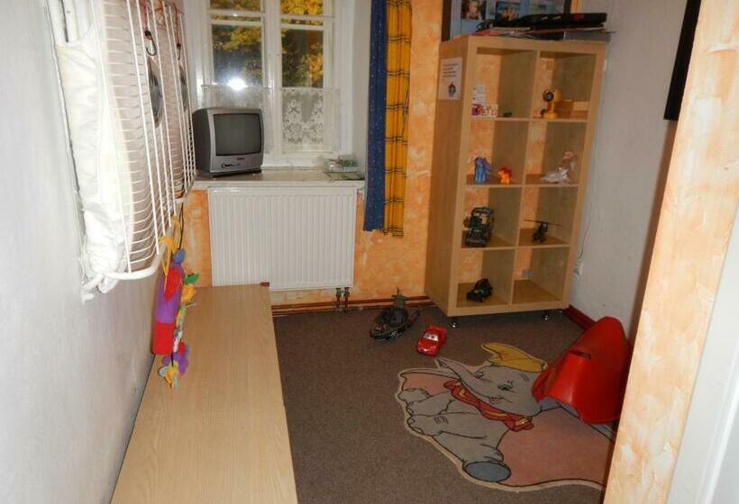 پانسیون Myslivna