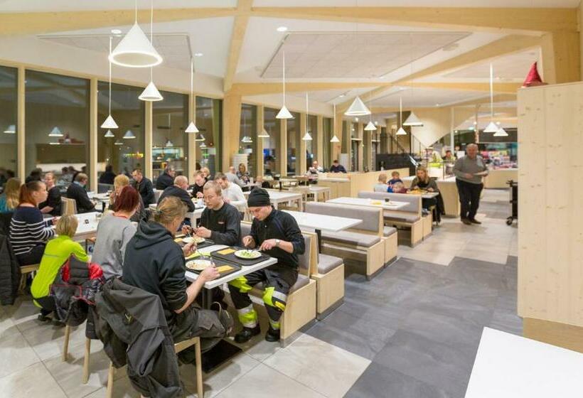 リゾートホテル Niemenharjun Matkailukeskus