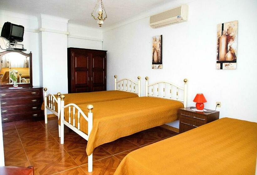 住宿加早餐  Alojamento Local Familiar