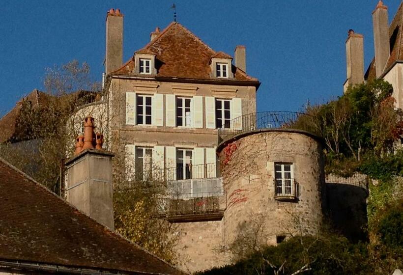 تختخواب و صبحانه La Maison Févret