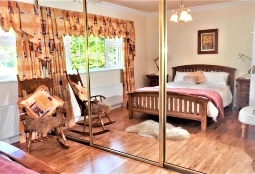 Bed and Breakfast Leabrook House