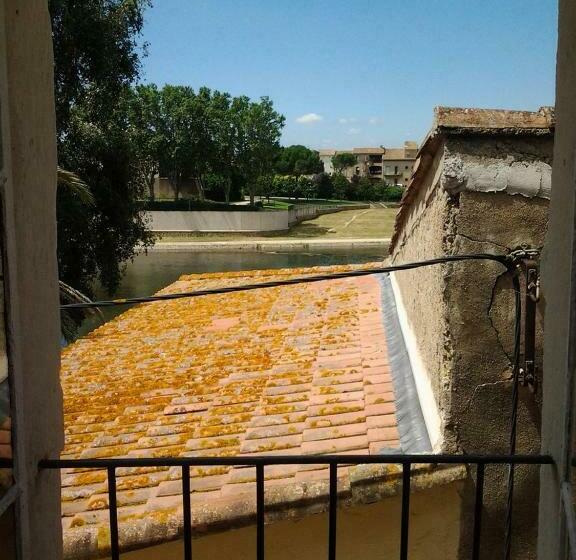 تختخواب و صبحانه Maison De L Orb