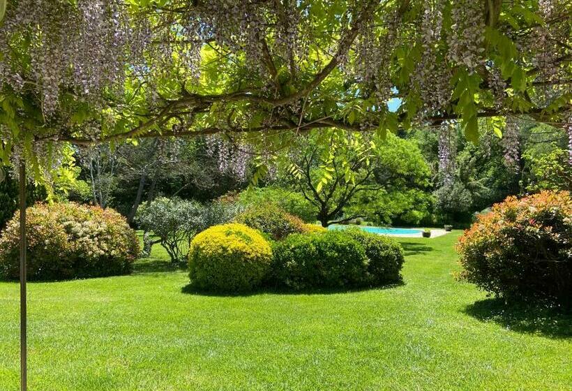 تختخواب و صبحانه Villa De Miha