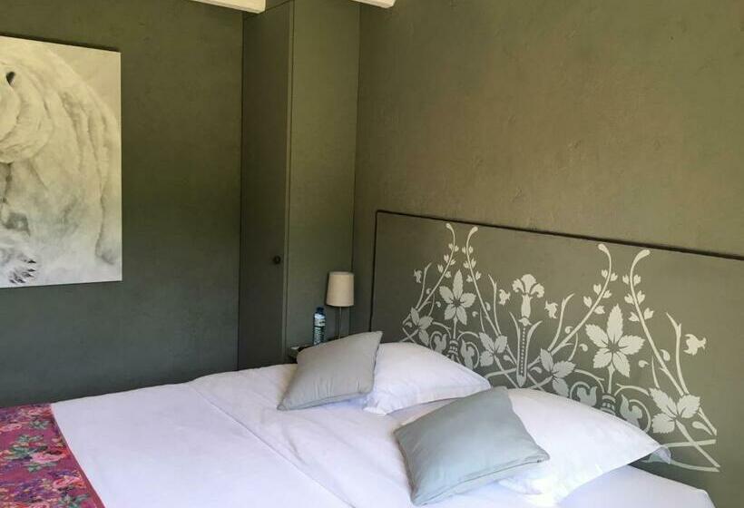 تختخواب و صبحانه Villa De Miha