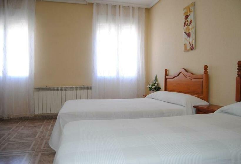 פנסיון Hostal ávila