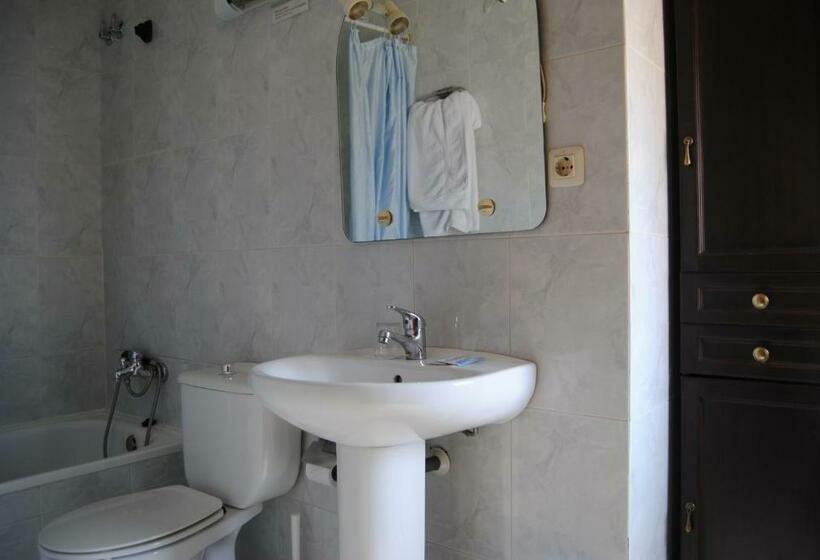 פנסיון Hostal ávila