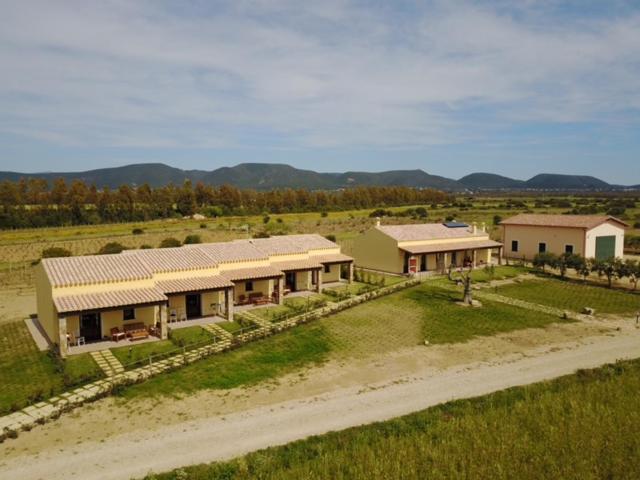 민박 Agriturismo Is Solinas