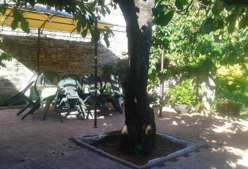 تختخواب و صبحانه Chez Laurence