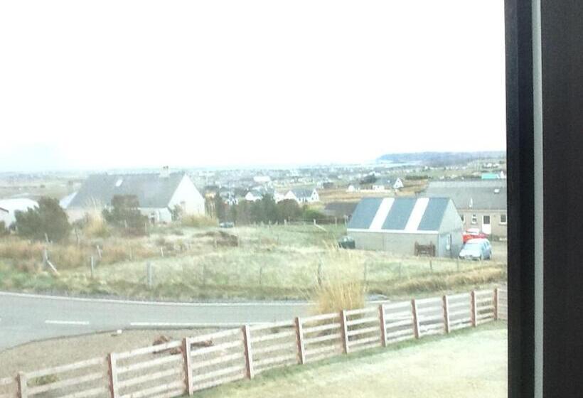 مبيت وإفطار Lathamor