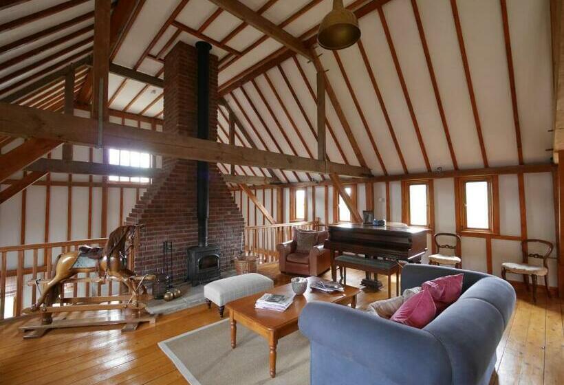 ベッドアンドブレックファースト North Downs Barn