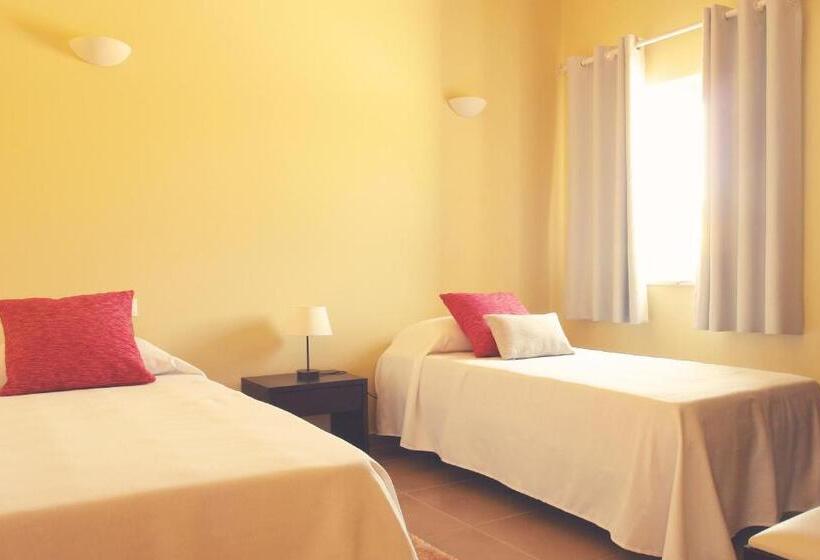 هتل Casas Novas Da Fataca