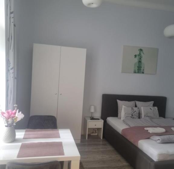 پانسیون Eden Center Home