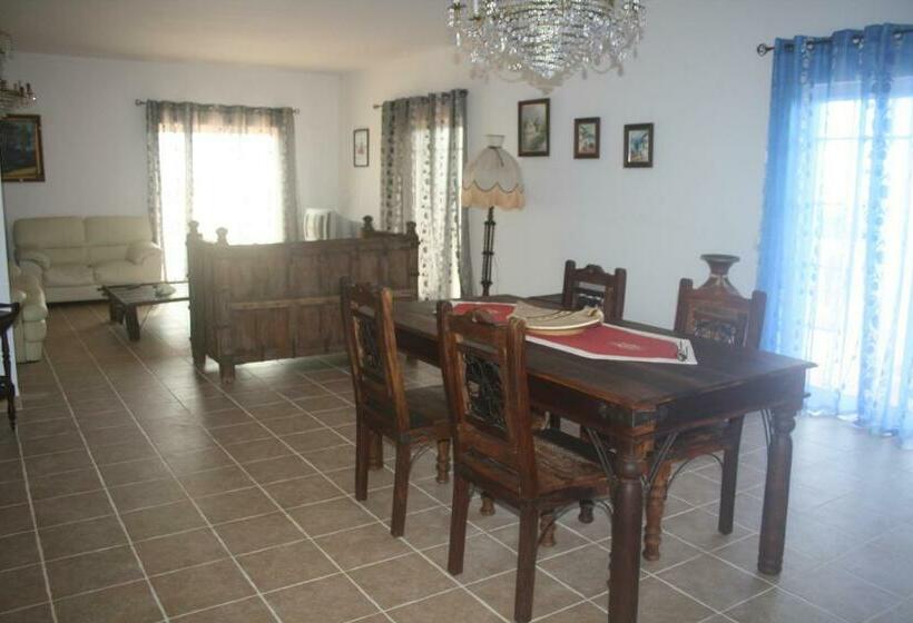 بنسيون Rustic Villa Guesthouse
