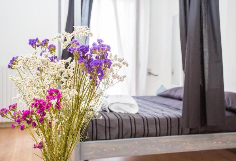 ベッドアンドブレックファースト Le Stanze Di Brando E Nico