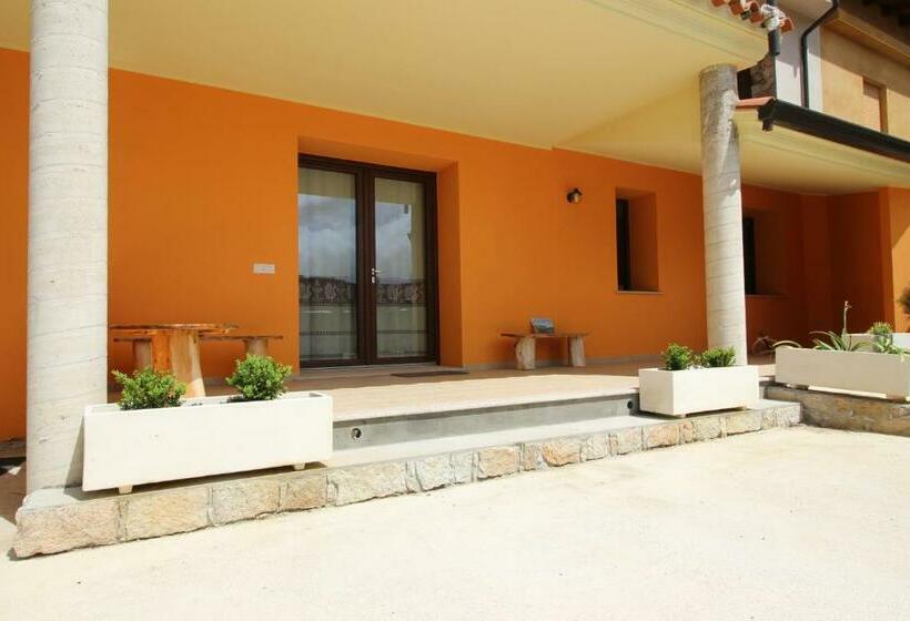 Bed and Breakfast Naracauli
