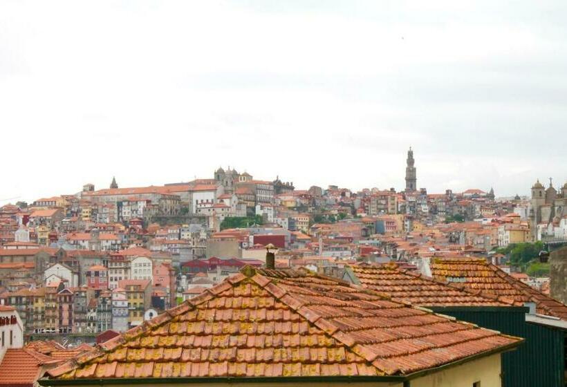 Douro Surf Hostel