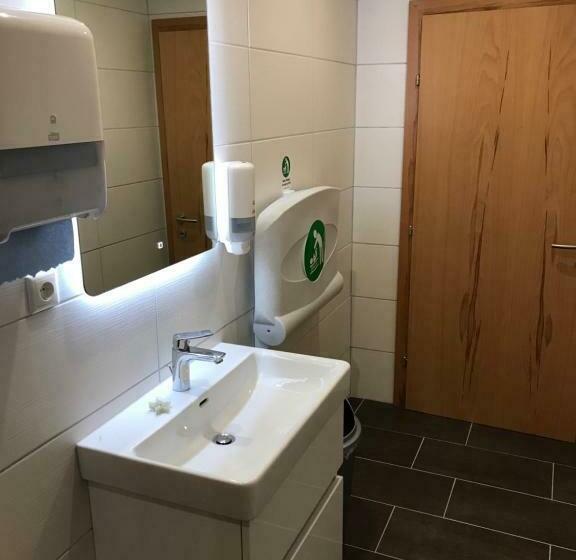 Lindenhof Gasthof Pension In Unterburg