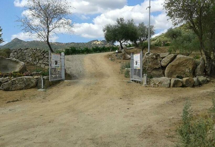 בית מלון כפרי Agriturismo Locoe