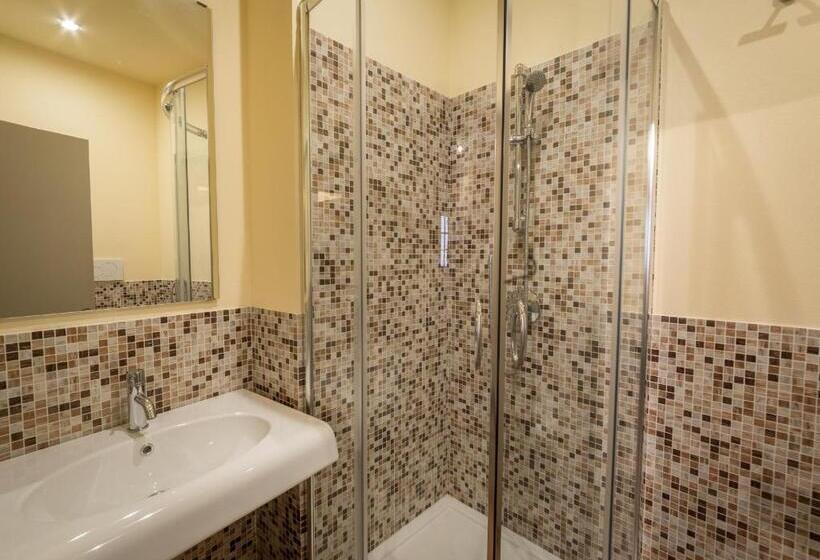 ペンション Guesthouse Via Di Gracciano   Adults Only