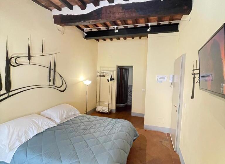 ペンション Guesthouse Via Di Gracciano   Adults Only