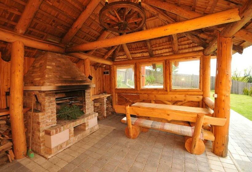 ペンション Horehronská Kúria