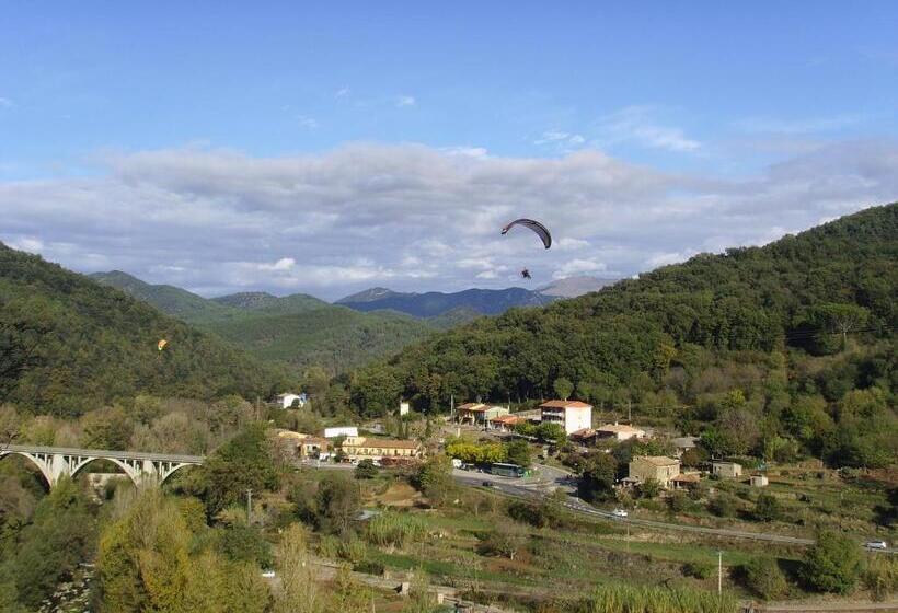 تختخواب و صبحانه Cala Clareta