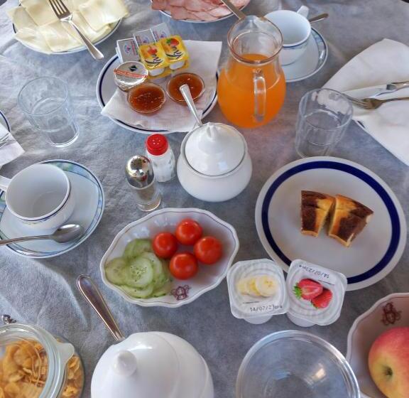 تختخواب و صبحانه Haus Stolz