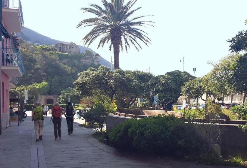 تختخواب و صبحانه Primo Piano