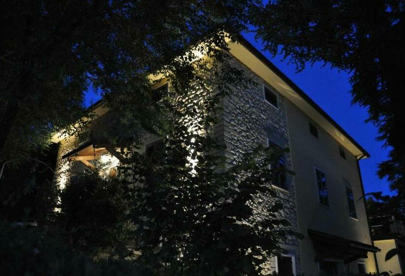 مبيت وإفطار Relais Des Roches