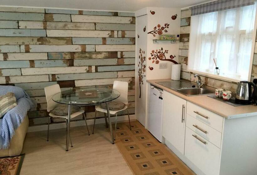 Lark Rise B&b