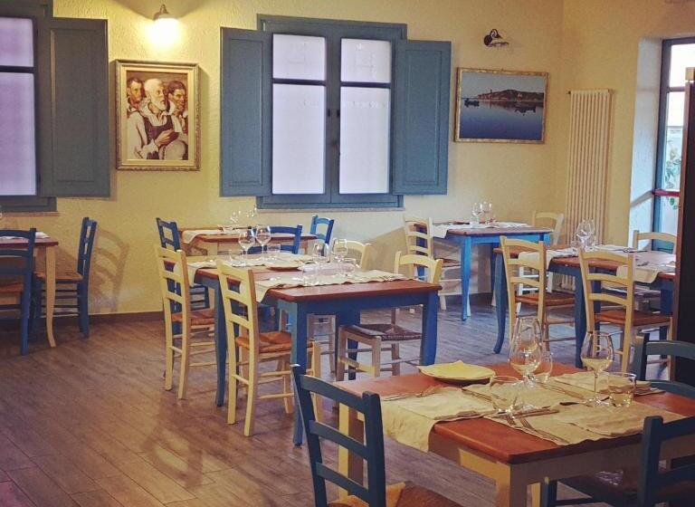 펜션 S Apposentu Teuladesu Affittacamere Del Ristorante Da Stefano