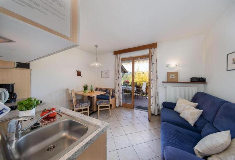 تختخواب و صبحانه Appartements Weisshauserhof