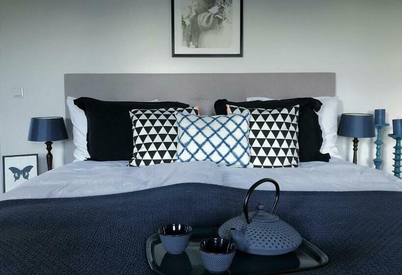تختخواب و صبحانه House Of Cocagne