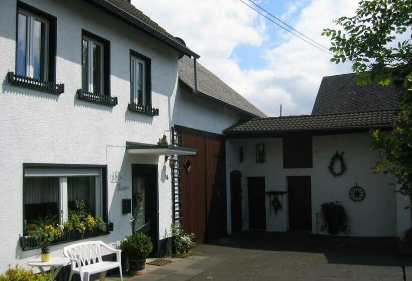 ベッドアンドブレックファースト Villa Luzia