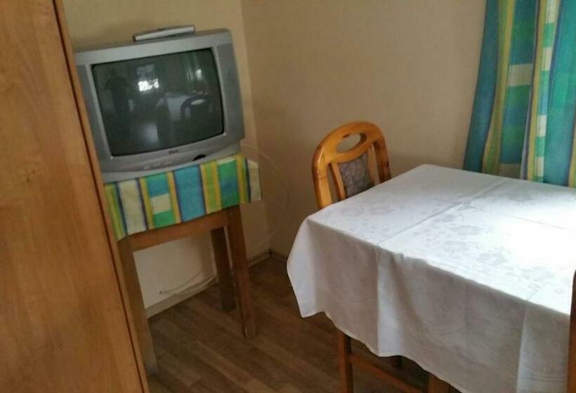 بنسيون Haus Eva