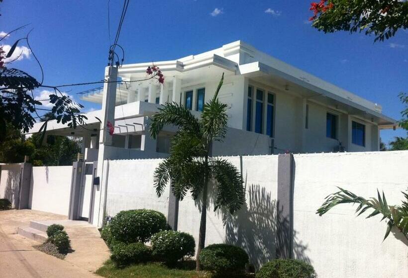 膳宿费 Anavada Apartment   Davao City