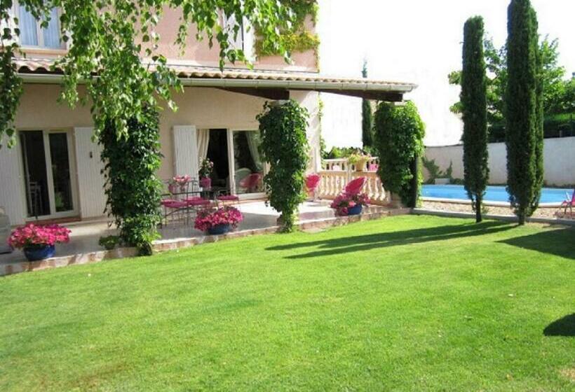 펜션 Villa Clairelou