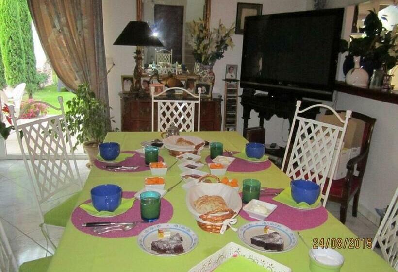 펜션 Villa Clairelou