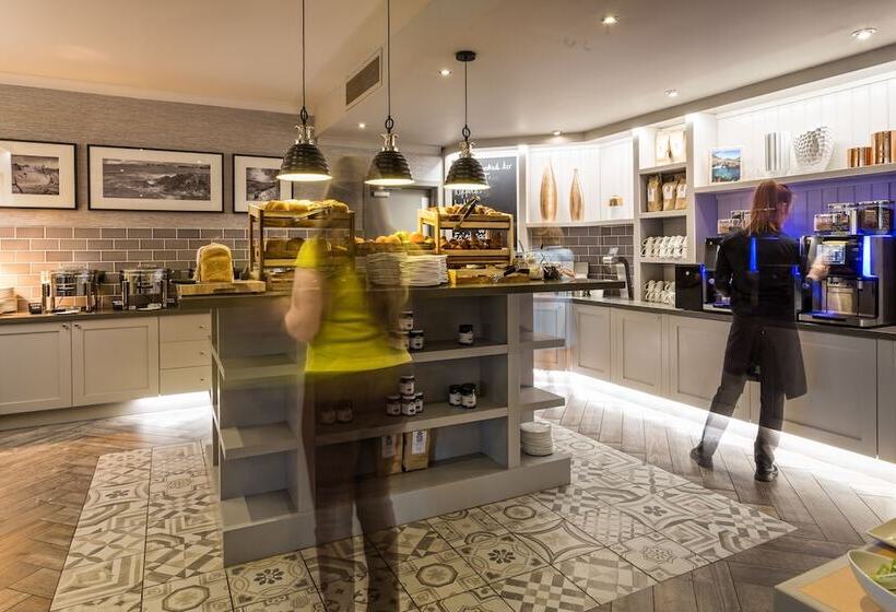 فندق Auchrannie Resort