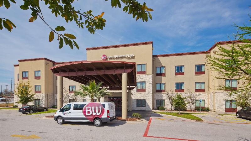هتل Best Western Plus Austin Airport Inn & Suites