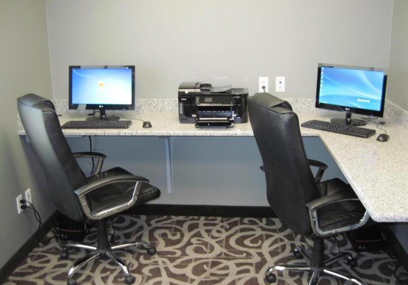 هتل Best Western Plus Austin Airport Inn & Suites