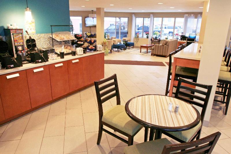 هتل Best Western Plus Traverse City